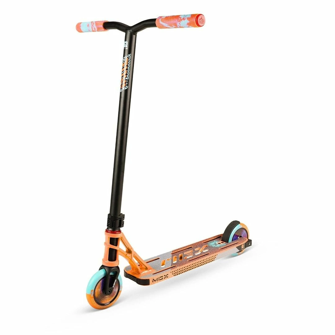 Madd Gear MGX P2 Pro Scooter 3 Madd Gear MGX P2 Pro Scooter